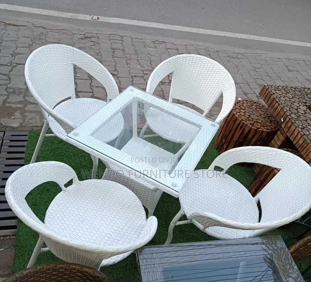 Dining Sets; Two Seaters Presentive Outdoor Gardens Set
