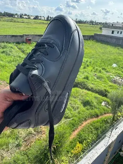 Urban Apex Air Max Sneakers