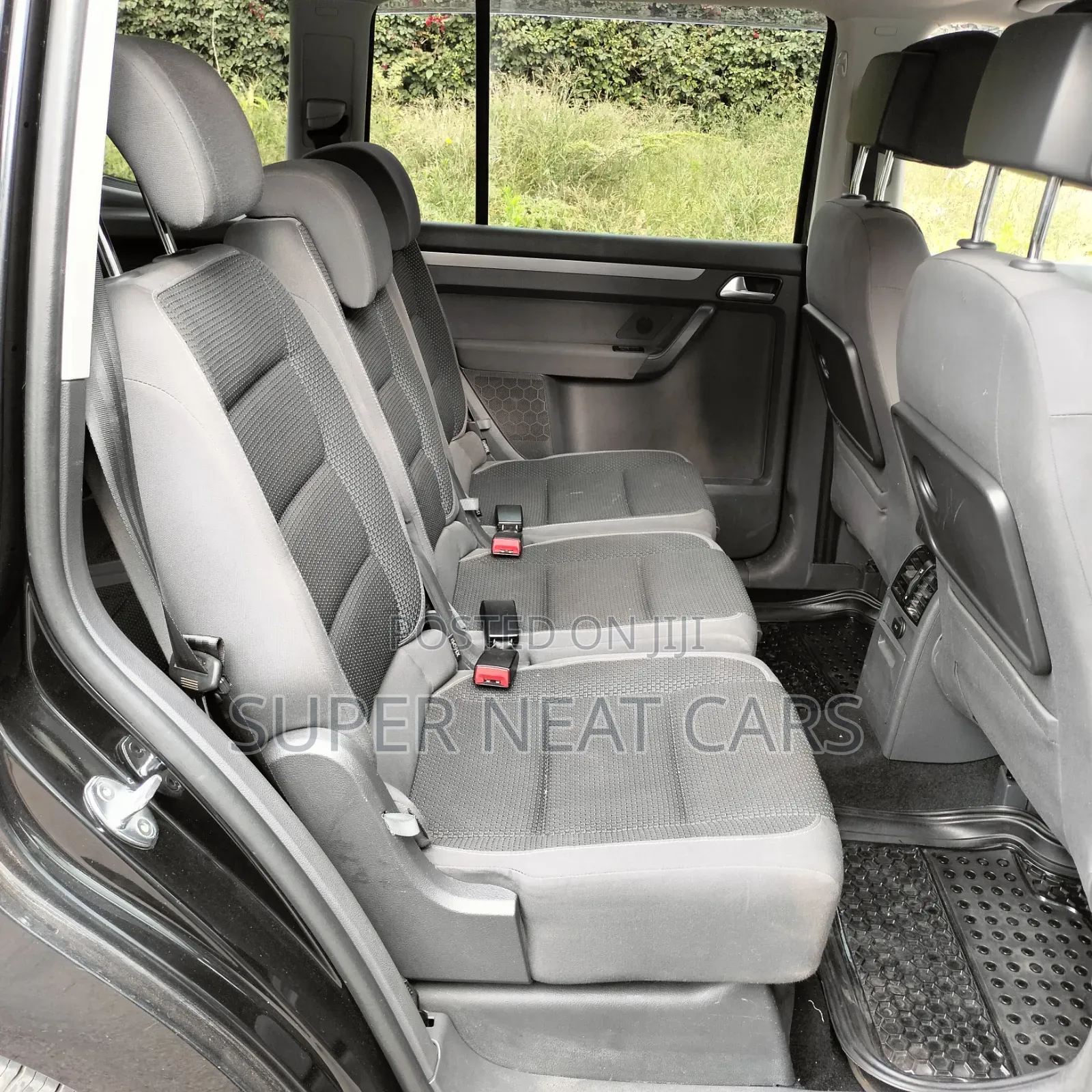 Volkswagen Touran 2015 Black