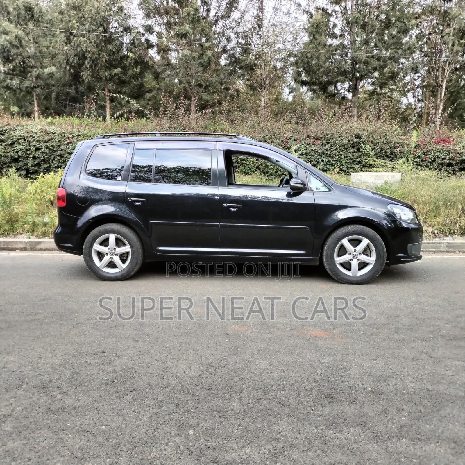 Volkswagen Touran 2015 Black