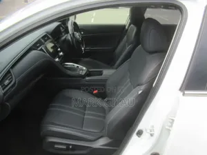 Honda Insight Touring 2019 White