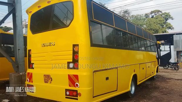 Isuzu FRR 2022 Yellow - thumbnail 3