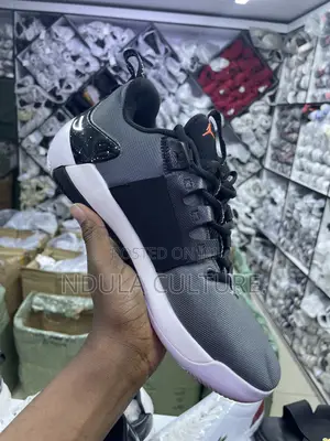 Jordan Zoom Zero Gravity