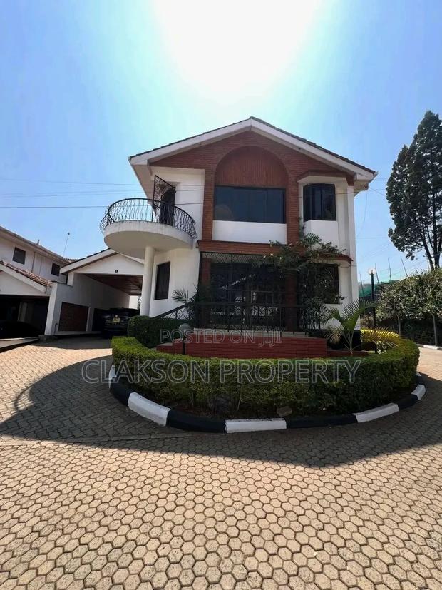 5bdrm Townhouse / Terrace in Kilimani, Hurlingham for rent