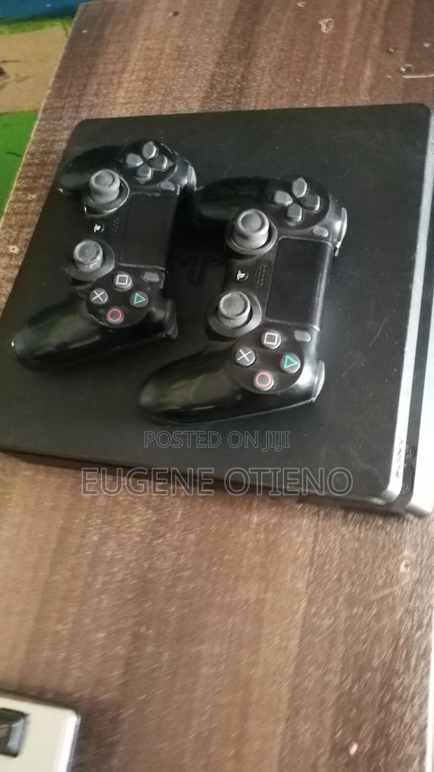 Ps4 Slim Chipped With 5 Games