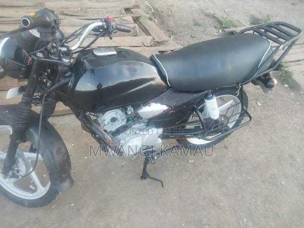 TVS HLX Plus ES 2025 Black