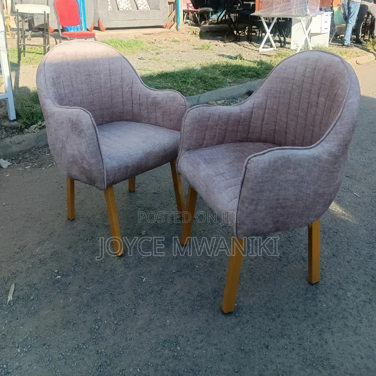 2 Manicure Seats, or Restaurant Vip Seats 