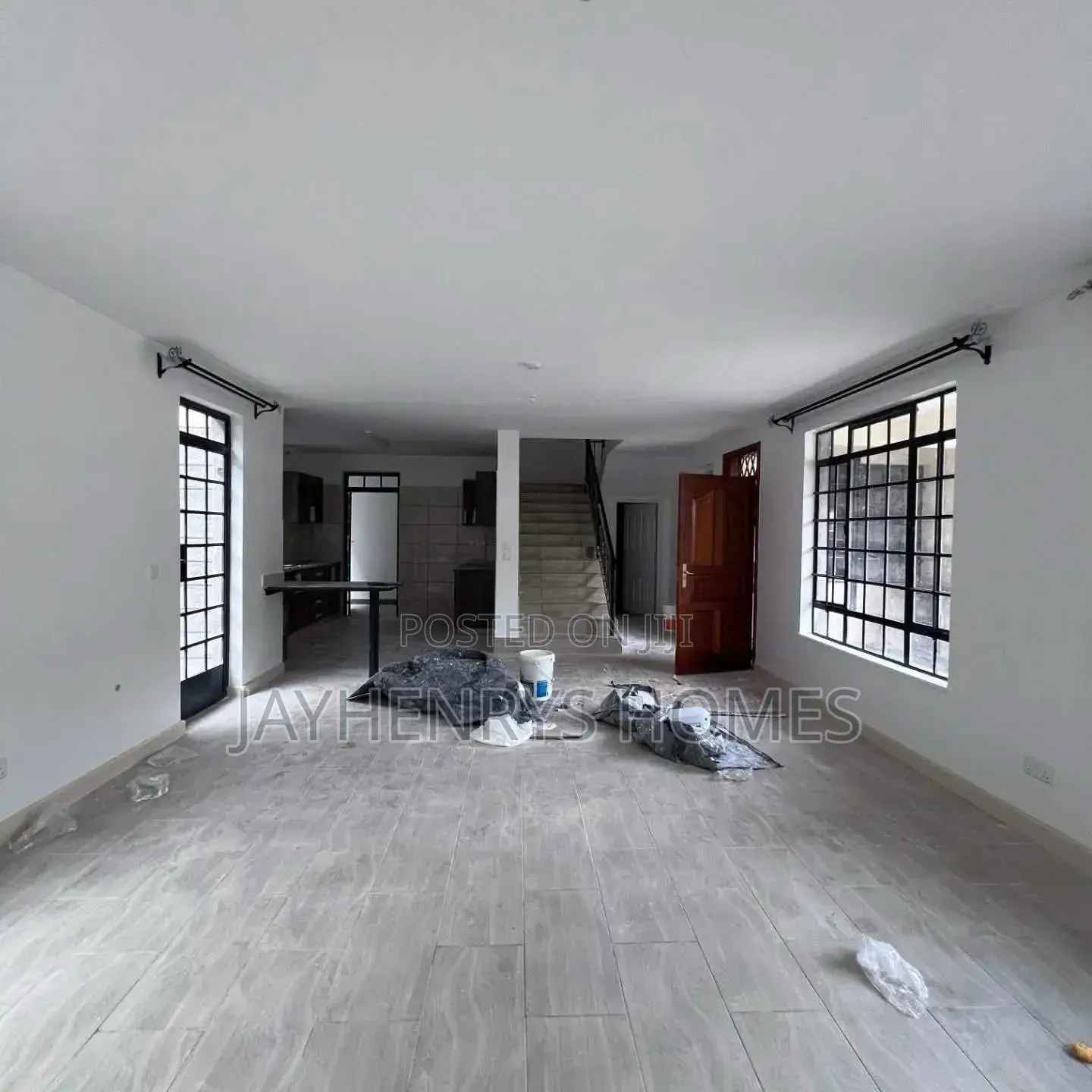 4bdrm House in Gateway Mall Area for rent