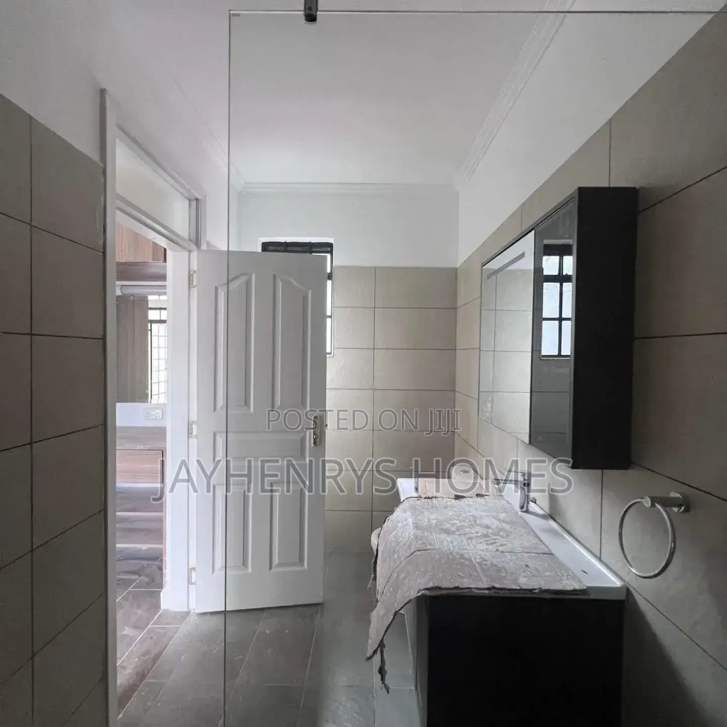 4bdrm House in Gateway Mall Area for rent