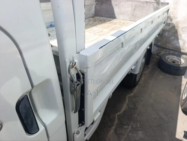 Mazda Bongo Manual Mini Truck - thumbnail 4