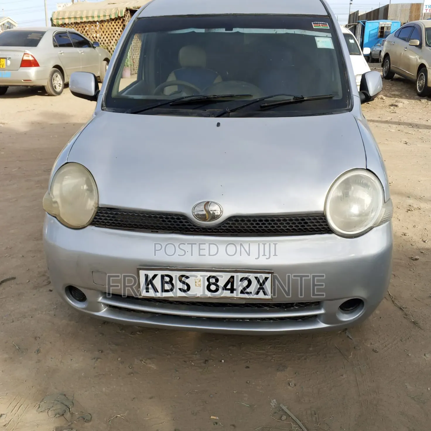 Toyota Sienta 2009 Silver