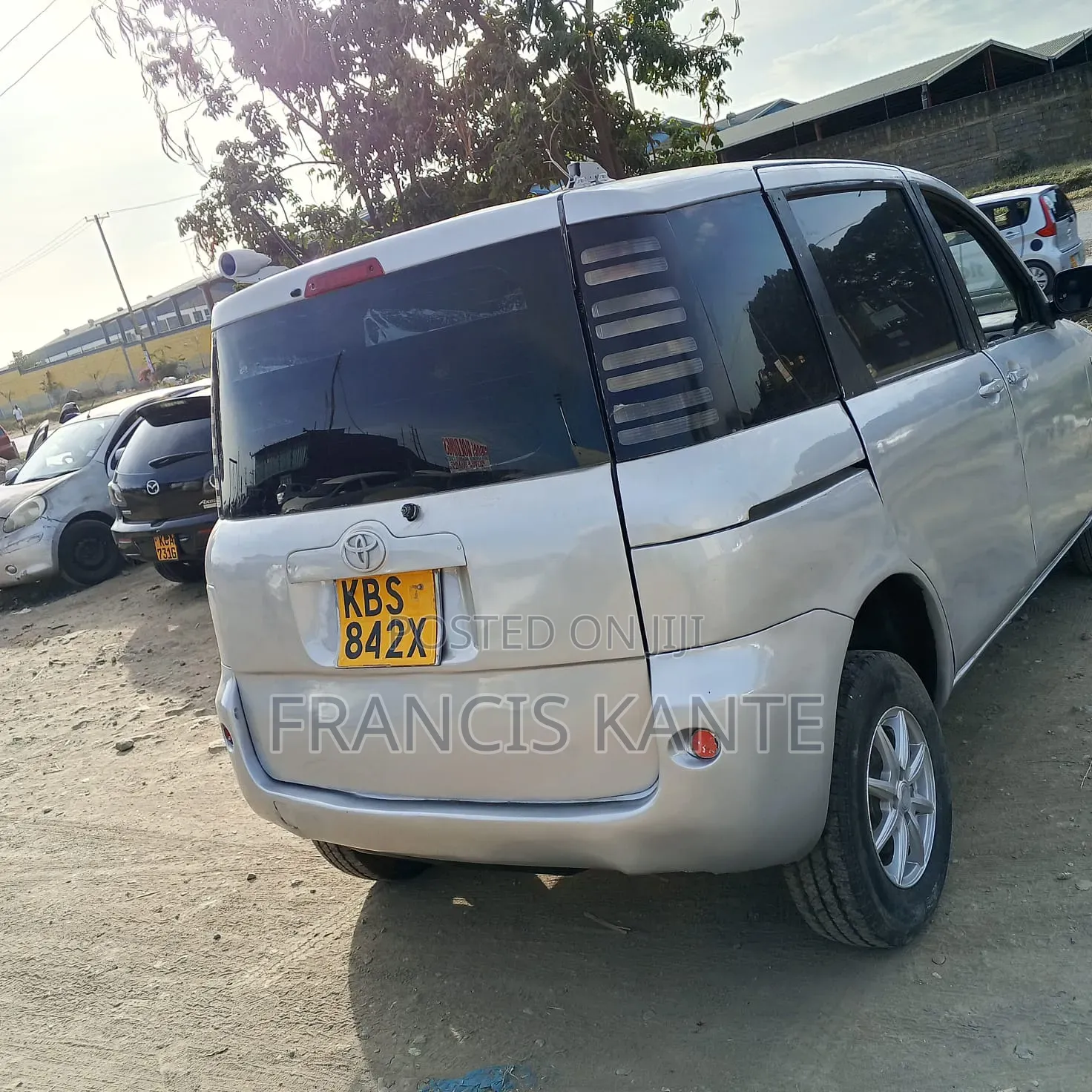 Toyota Sienta 2009 Silver
