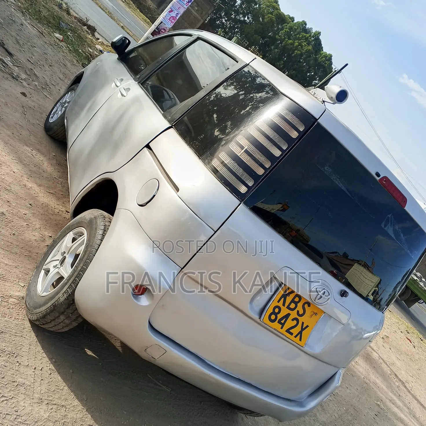 Toyota Sienta 2009 Silver