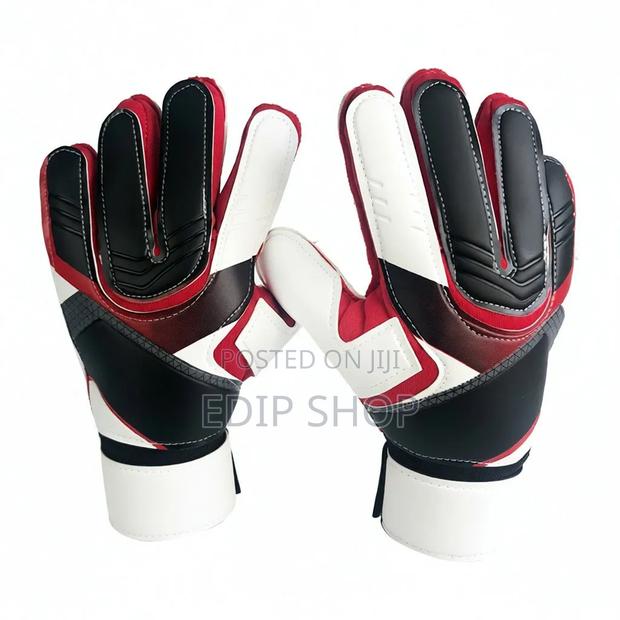 Goalkeeper Gloves, Comfortable Goalkeeper Gloves.