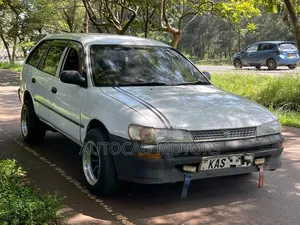 Toyota Corolla 1999 White