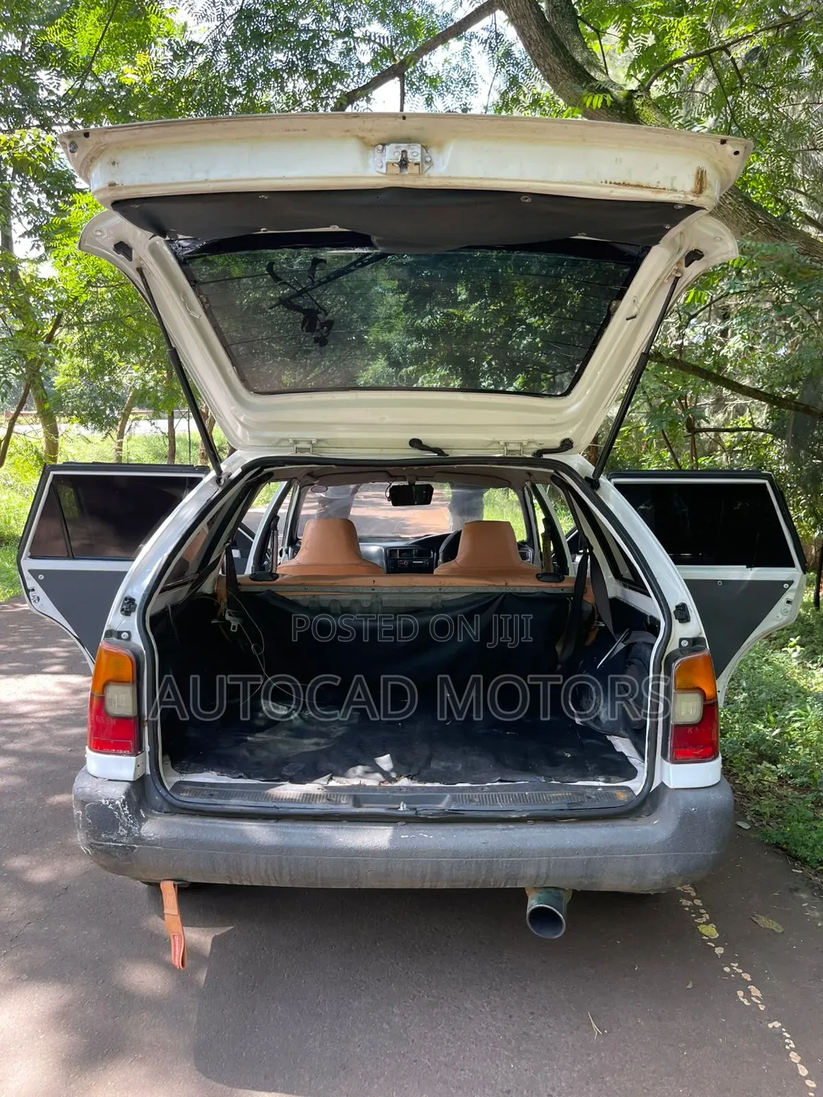 Toyota Corolla 1999 White