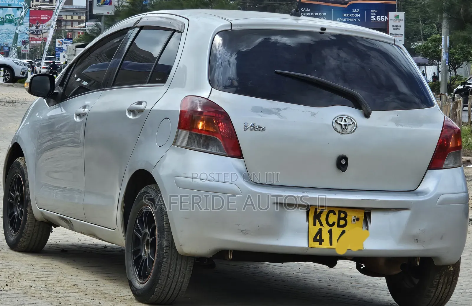 Toyota Vitz 2007 Silver