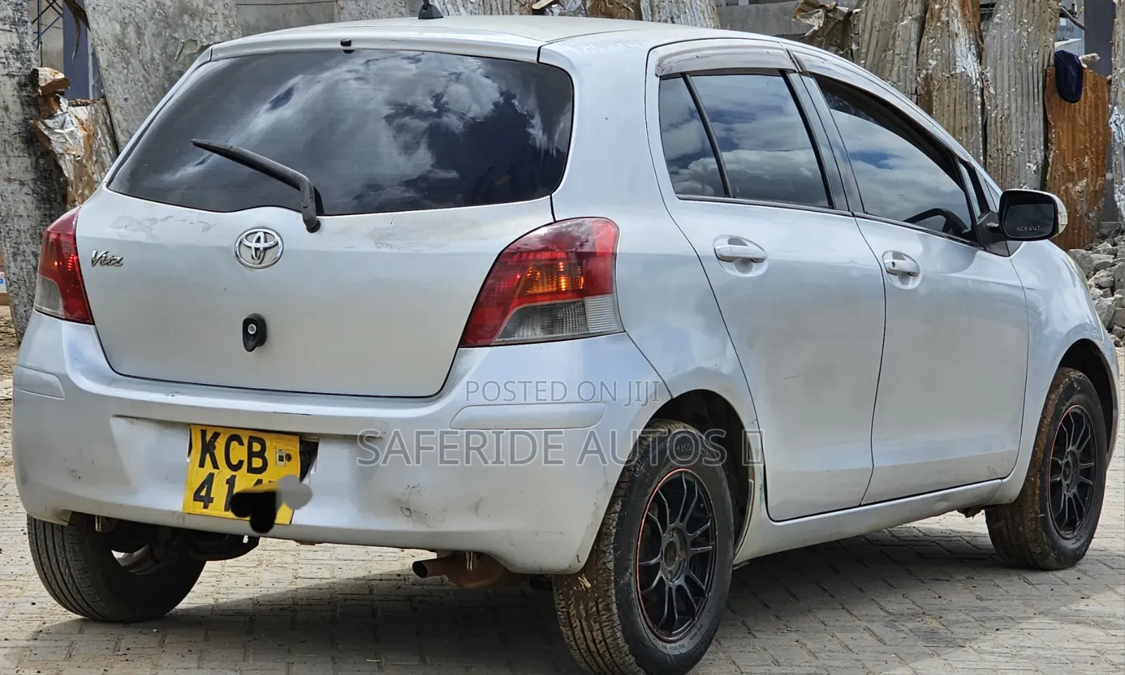 Toyota Vitz 2007 Silver