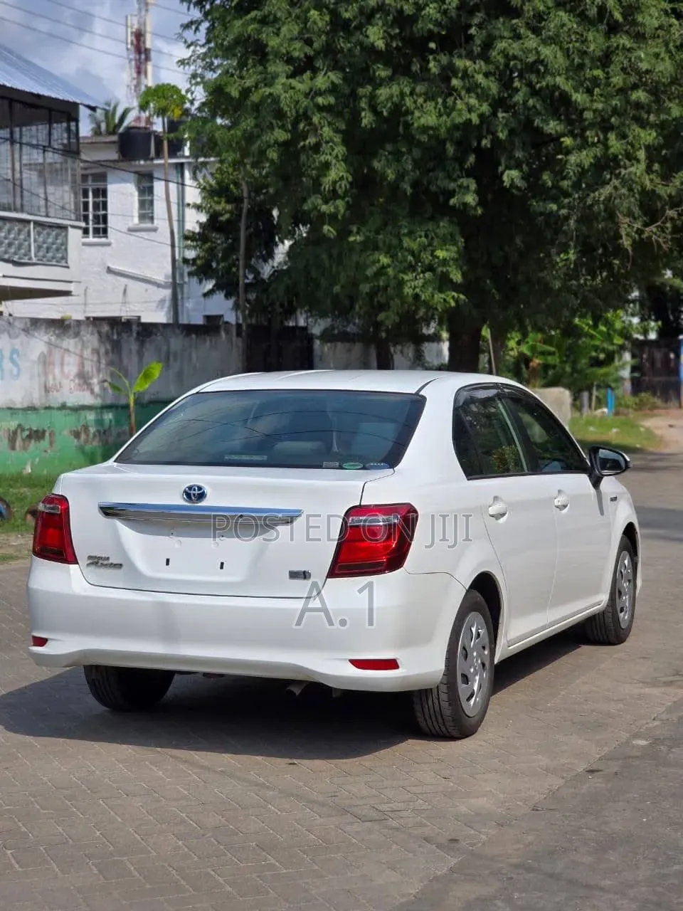 Toyota Axio 1.5 Hybrid 2WD 2019 White