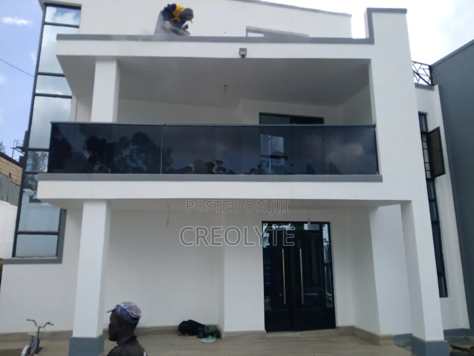 Frameless Glass Balcony Railing (Coated)