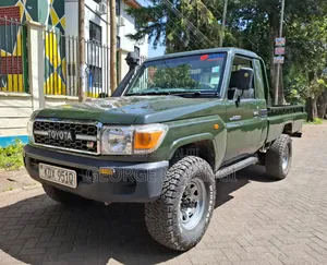 Toyota Land Cruiser 2014 Green