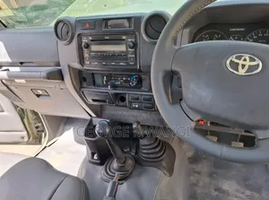 Toyota Land Cruiser 2014 Green
