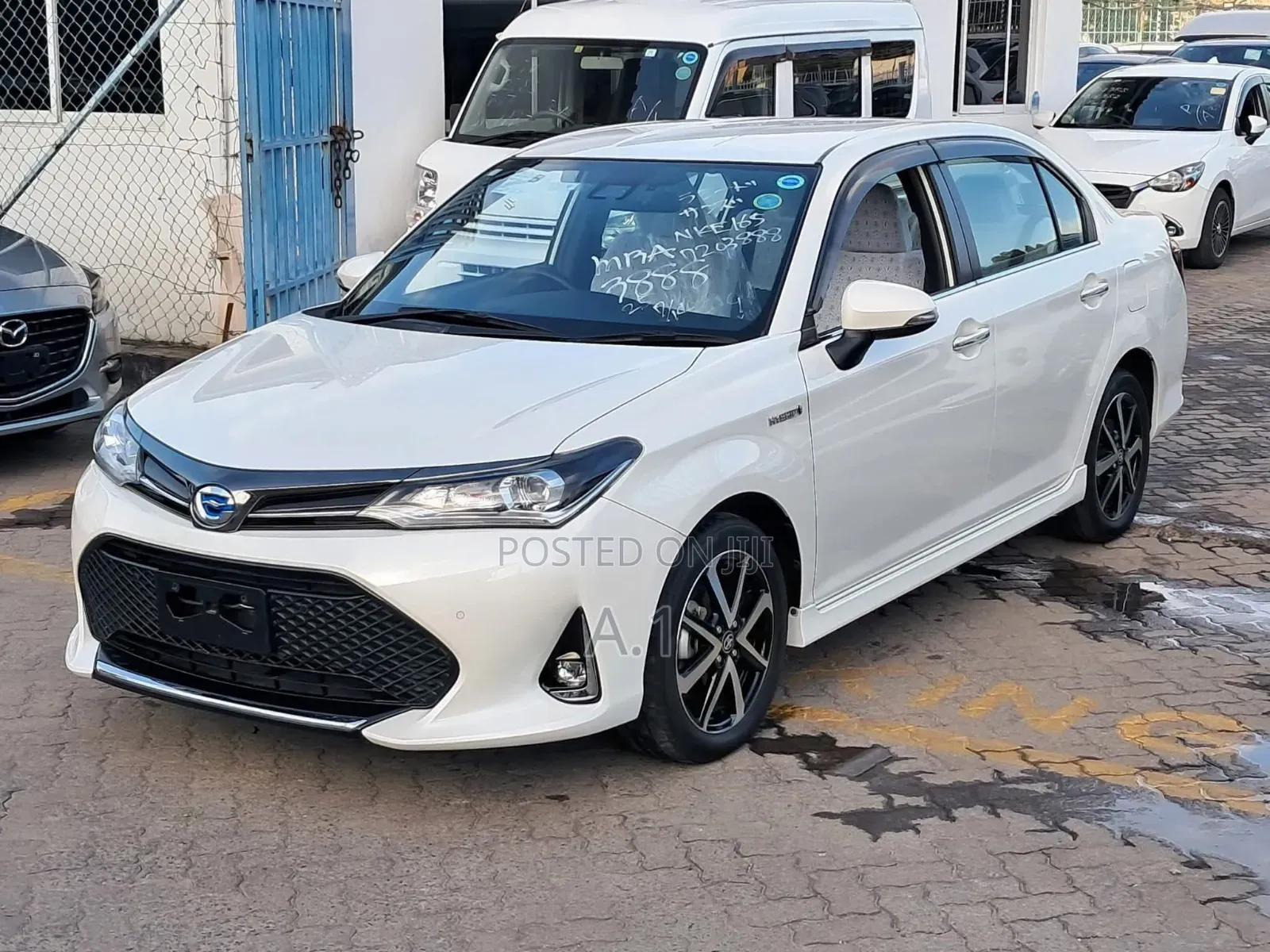 Toyota Axio 1.5 Hybrid 2WD 2019 Pearl