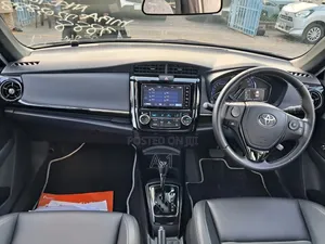 Toyota Axio 1.5 Hybrid 2WD 2019 Pearl