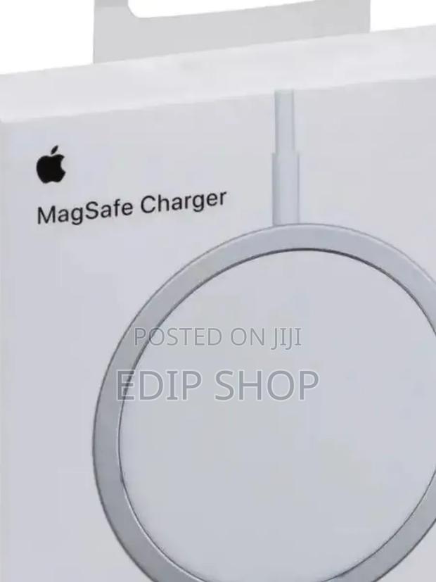 Mag Safe Charger. Mag Safe Charger - main view