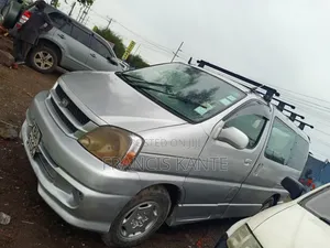 Toyota HiAce 220 2007 Silver