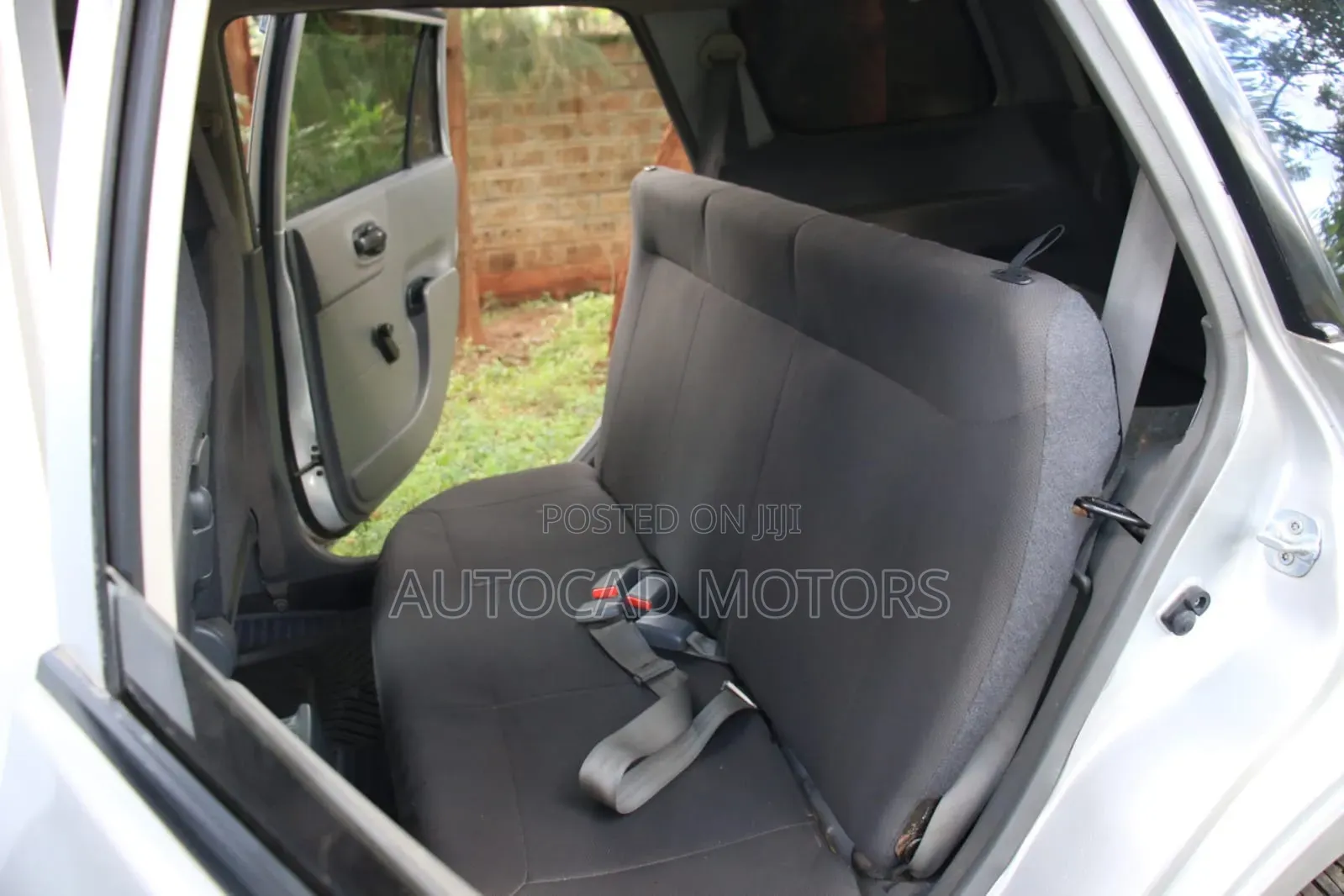 Nissan Advan 2014 Silver