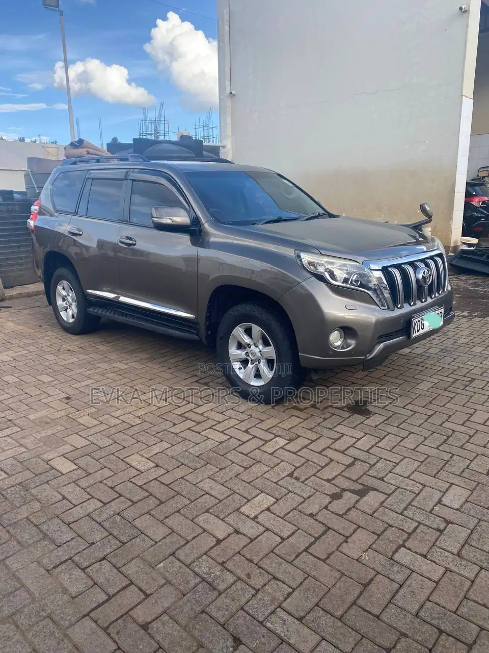 Toyota Land Cruiser Prado 2015 Gray