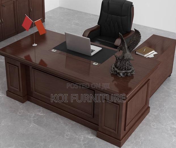 Office Desk; 1.6 Meters Executive Mahogany Senior Bosses Desk