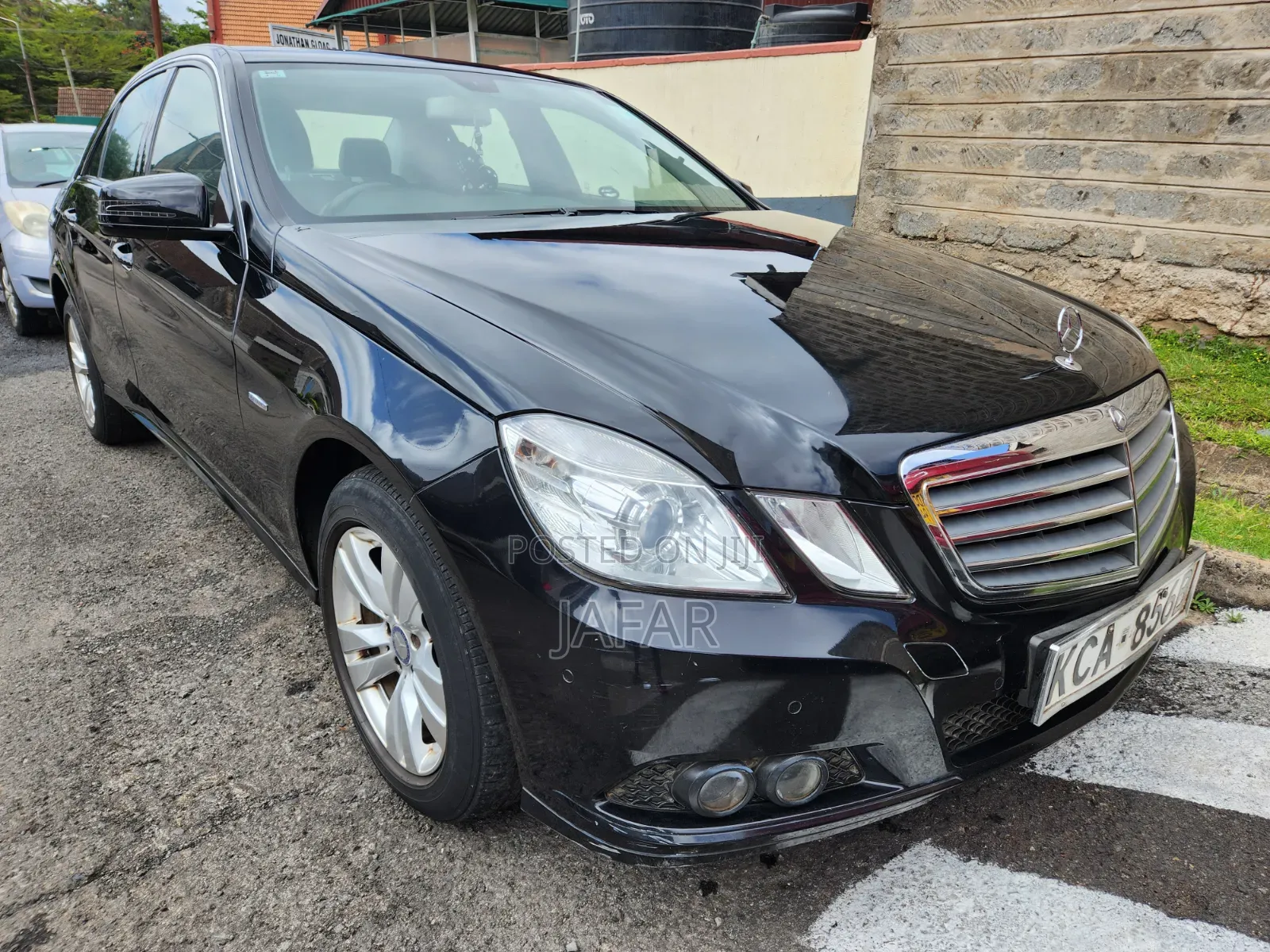 Mercedes-Benz E200 2010 Black