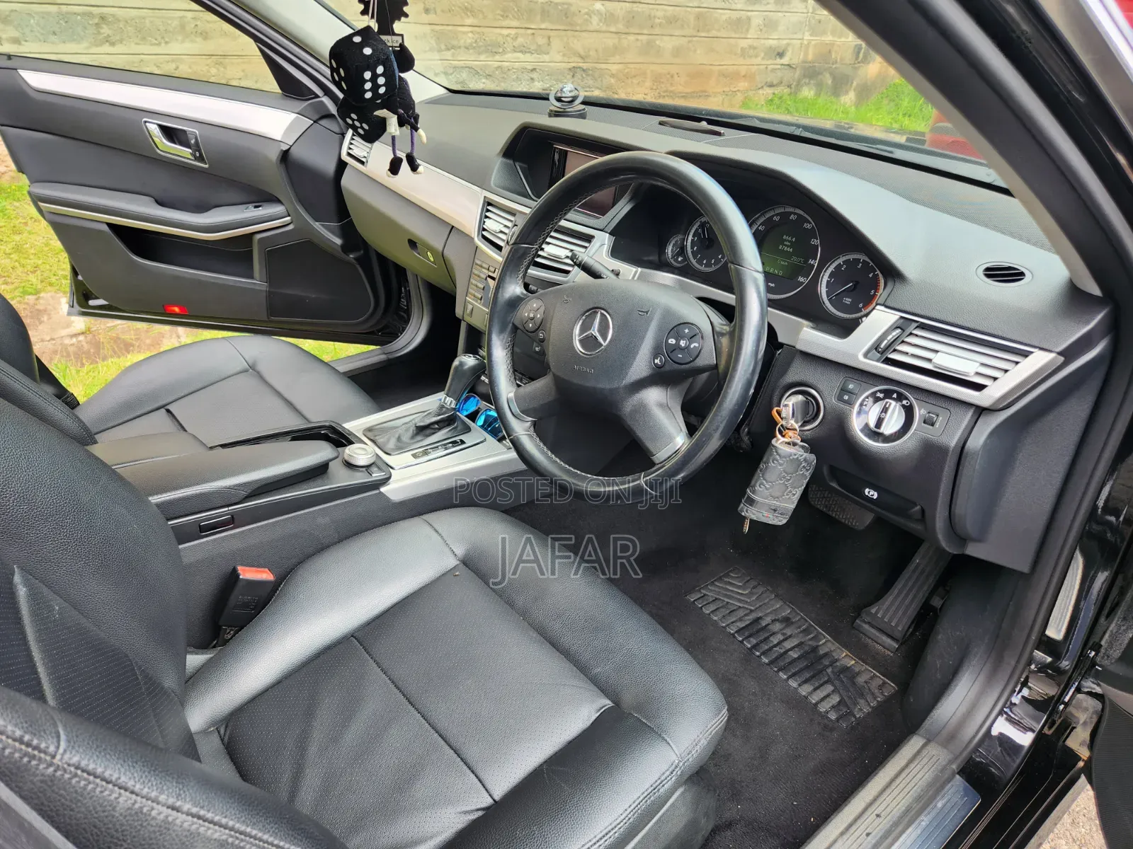 Mercedes-Benz E200 2010 Black