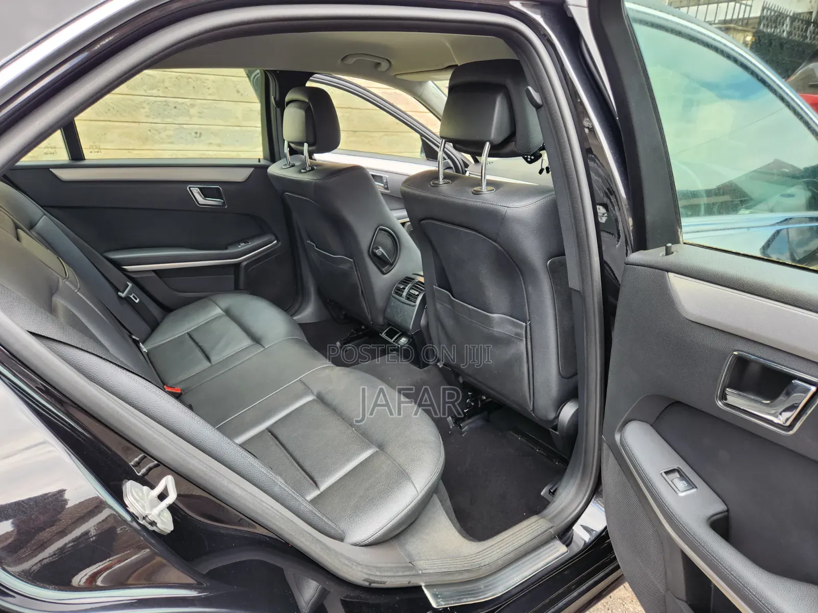 Mercedes-Benz E200 2010 Black