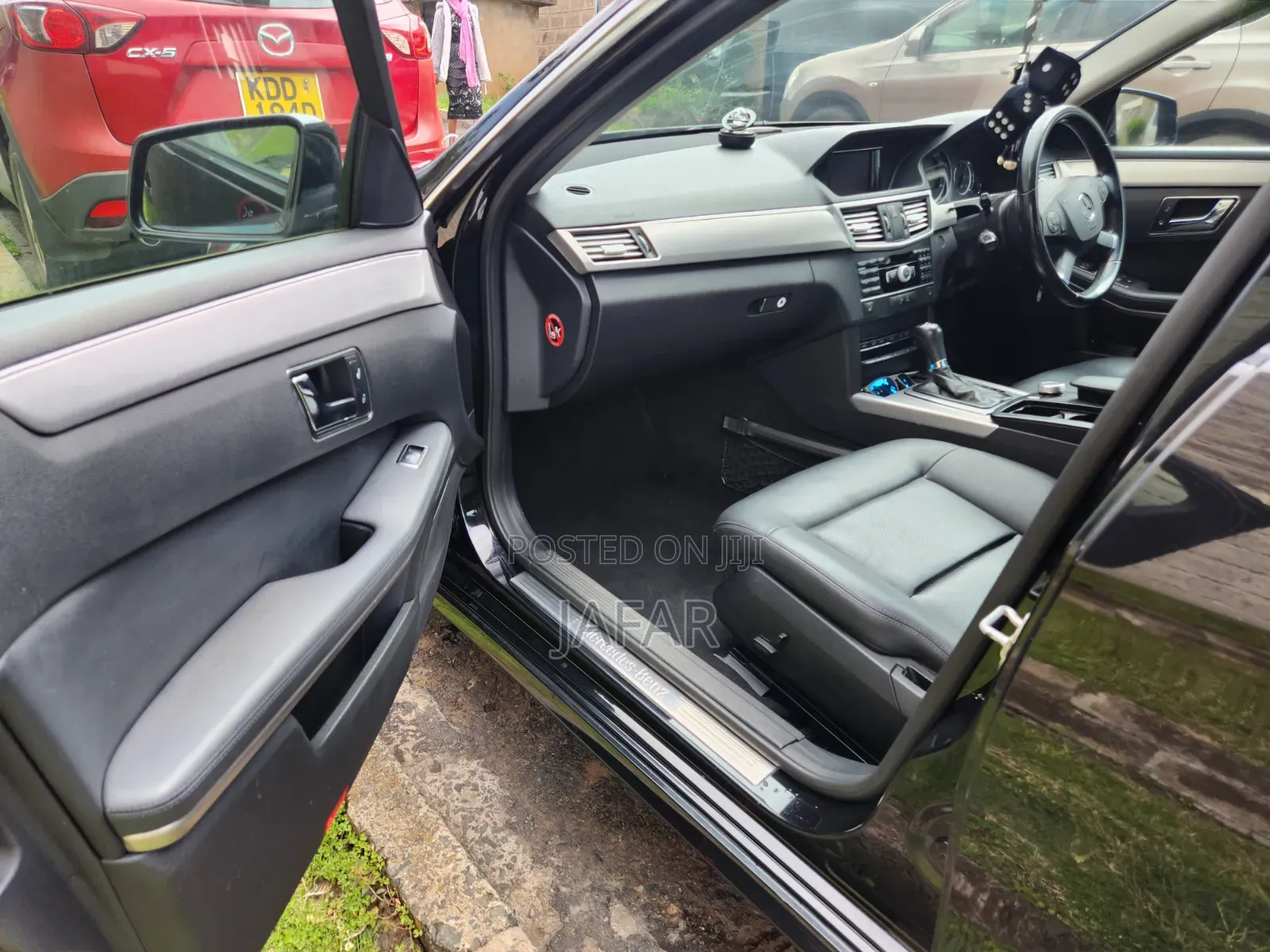 Mercedes-Benz E200 2010 Black