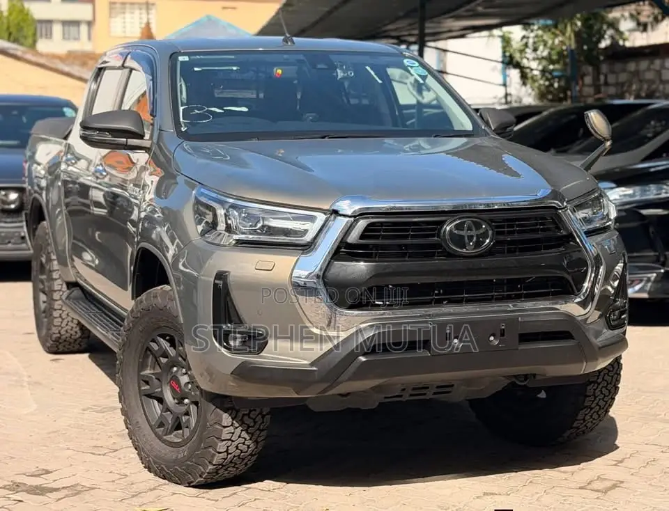 Toyota Hilux Revo Double Cab Deisel 2.4 AWD 2021 Gray