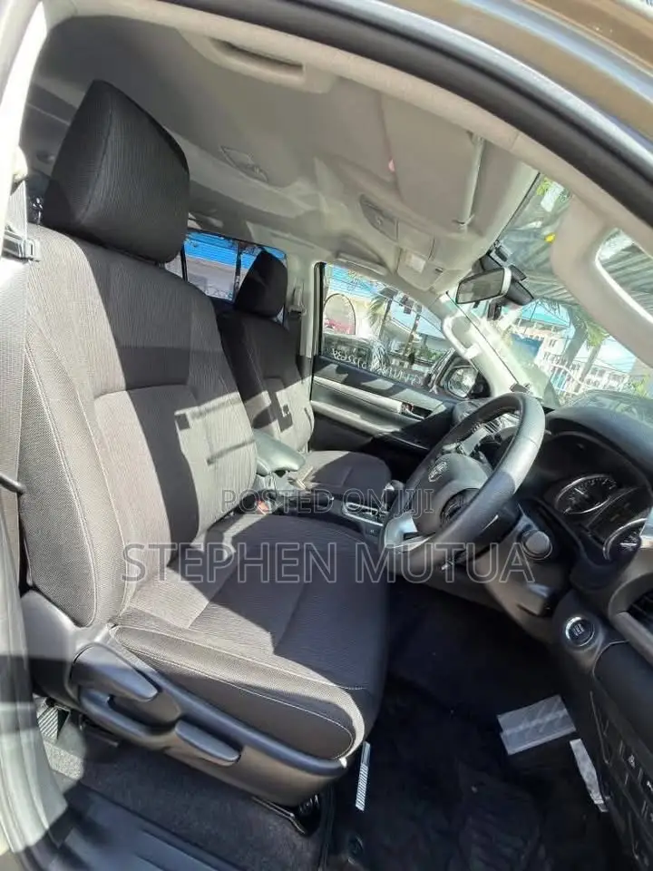Toyota Hilux Revo Double Cab Deisel 2.4 AWD 2021 Gray