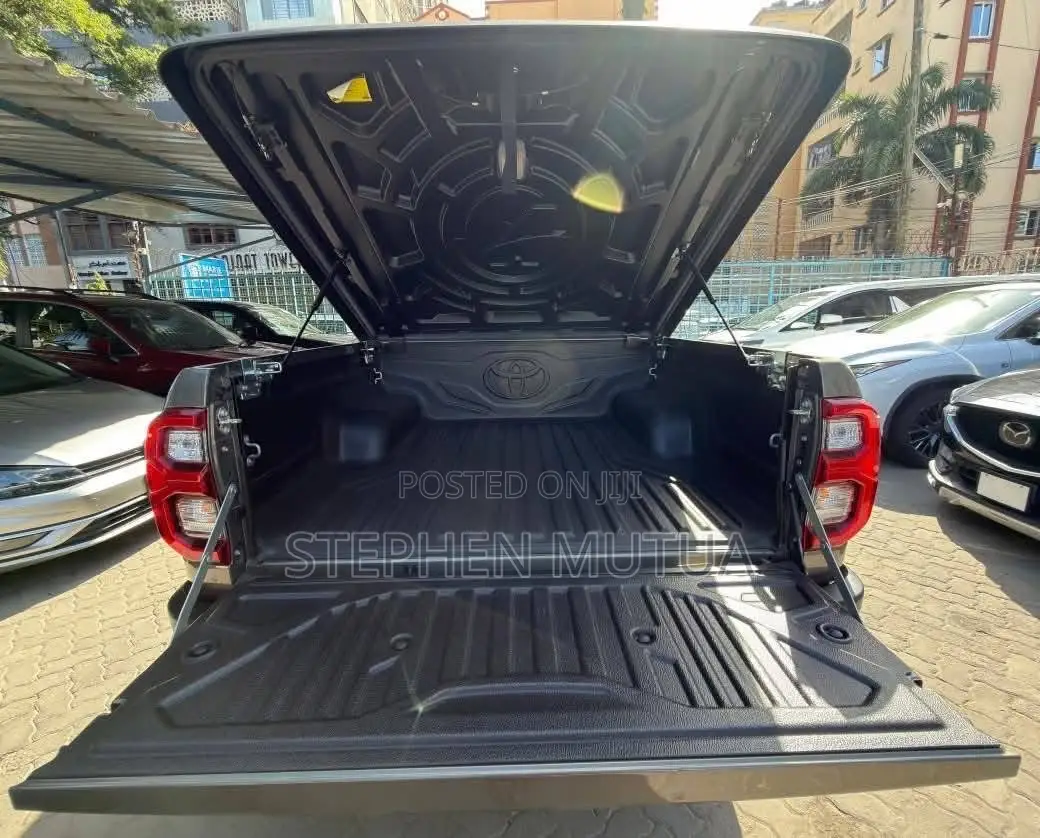 Toyota Hilux Revo Double Cab Deisel 2.4 AWD 2021 Gray