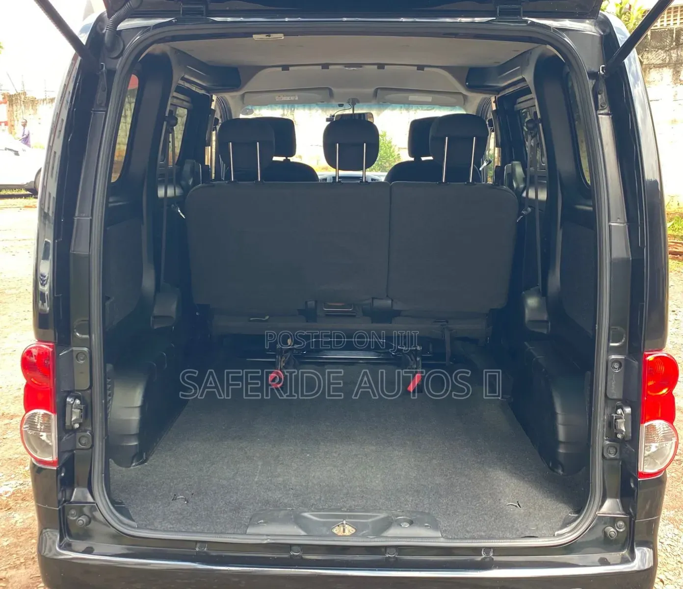 Nissan NV200 2019 Black