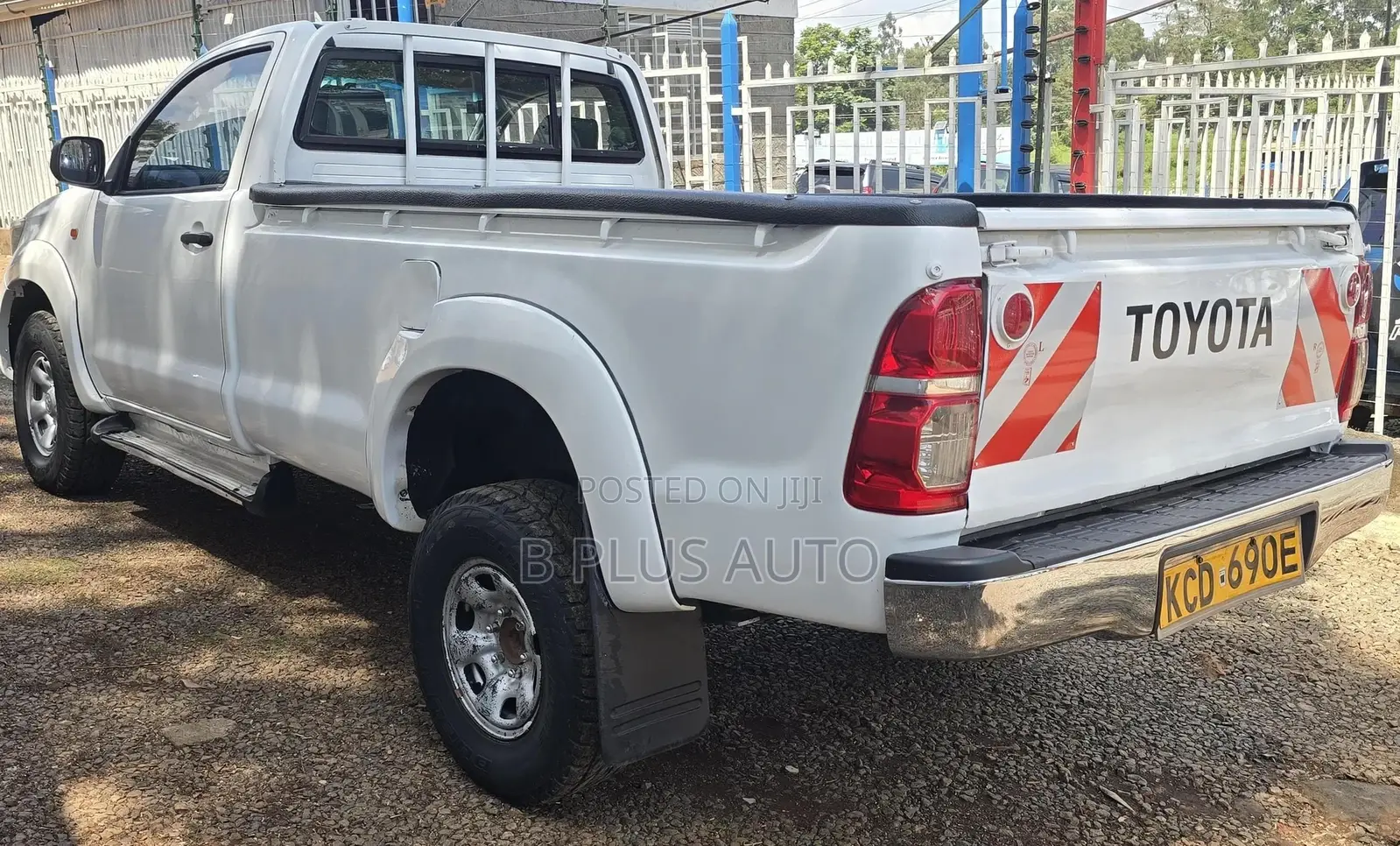 Toyota Hilux 2014 White