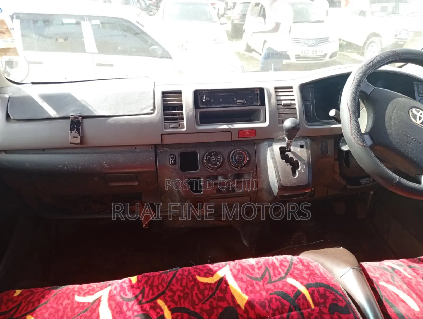 Toyota HiAce 2009 Silver