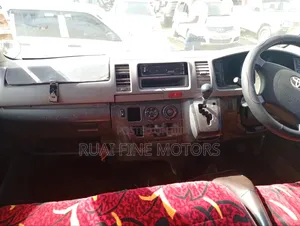 Toyota HiAce 2009 Silver