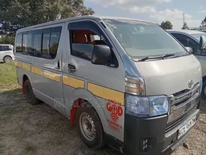 Toyota HiAce 2009 Silver
