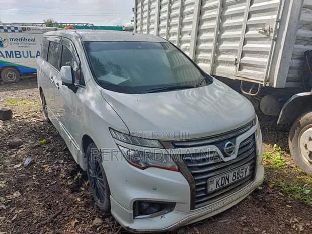 Nissan Grand 2016 White - thumbnail 7
