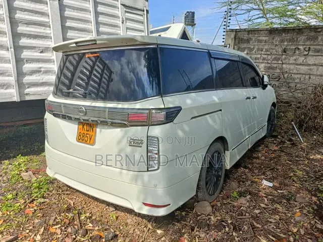 Nissan Grand 2016 White