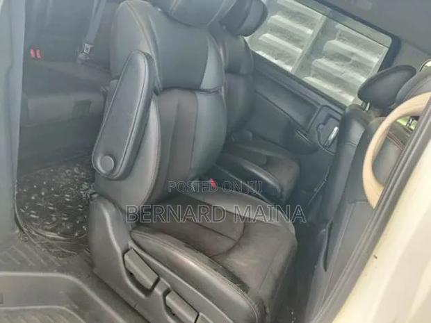 Nissan Grand 2016 White - thumbnail 9
