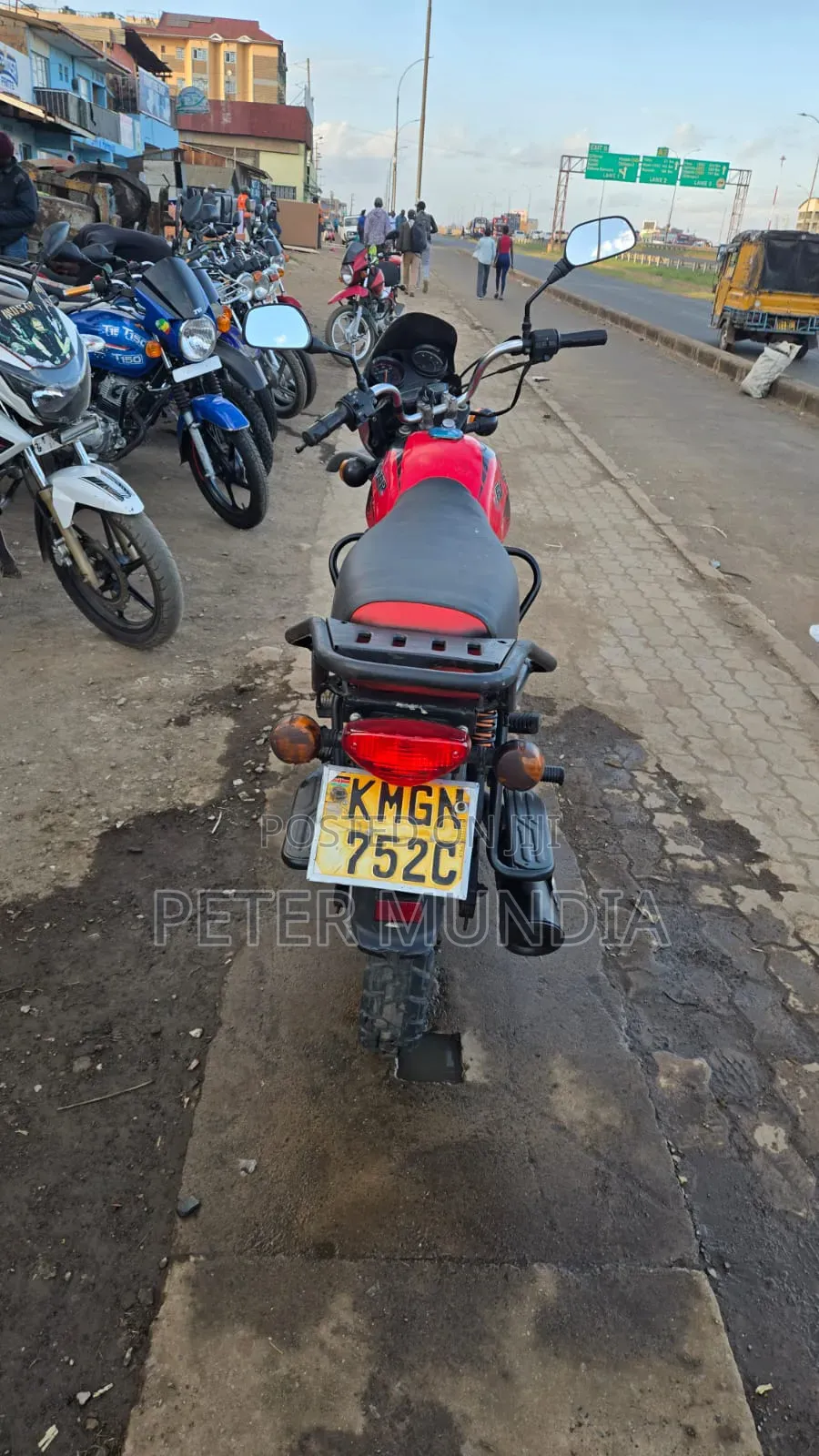 Bajaj Boxer 150 UG 2024 Red