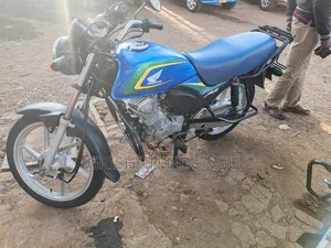Honda CB 2023 Blue